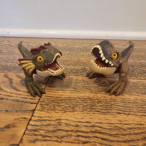 Jurassic World Small Dinosaurs that Jump Set of 2